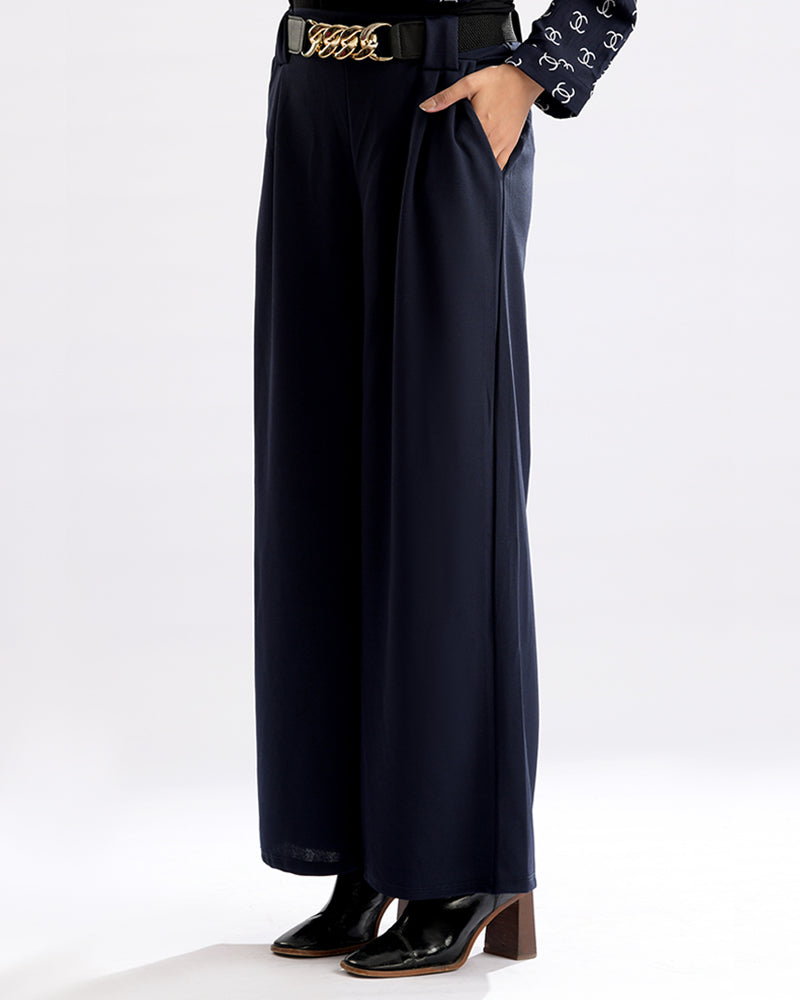 Chic Comfort Straight Leg Trouser