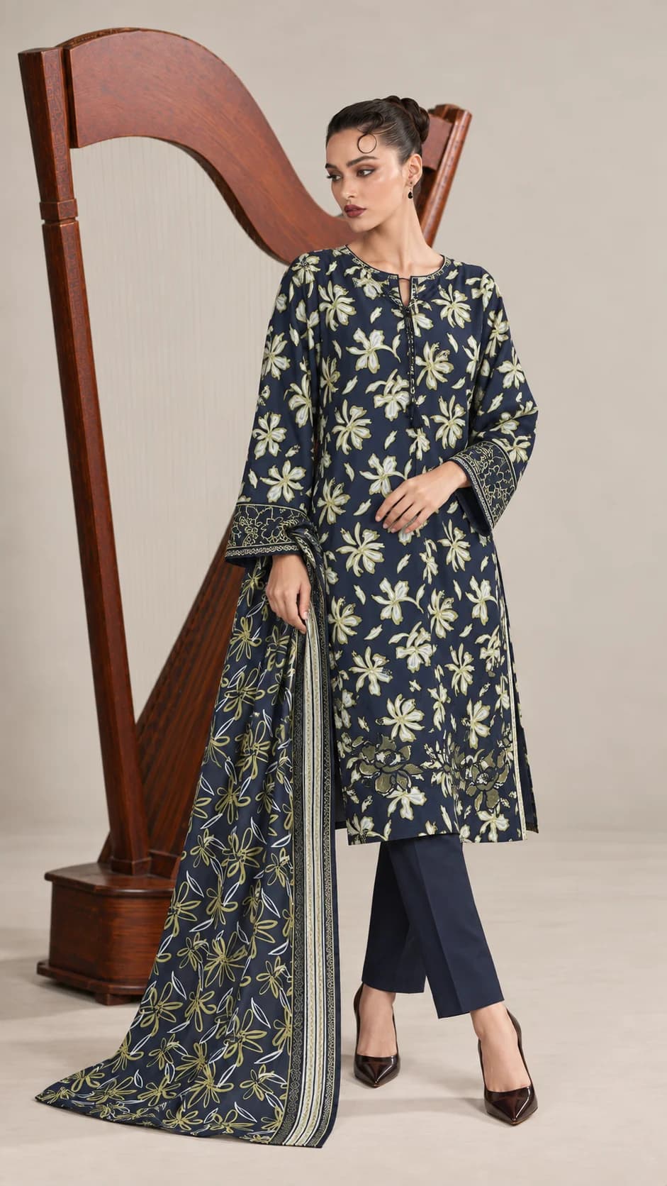 Black Floral Print 3-Piece Suit — front