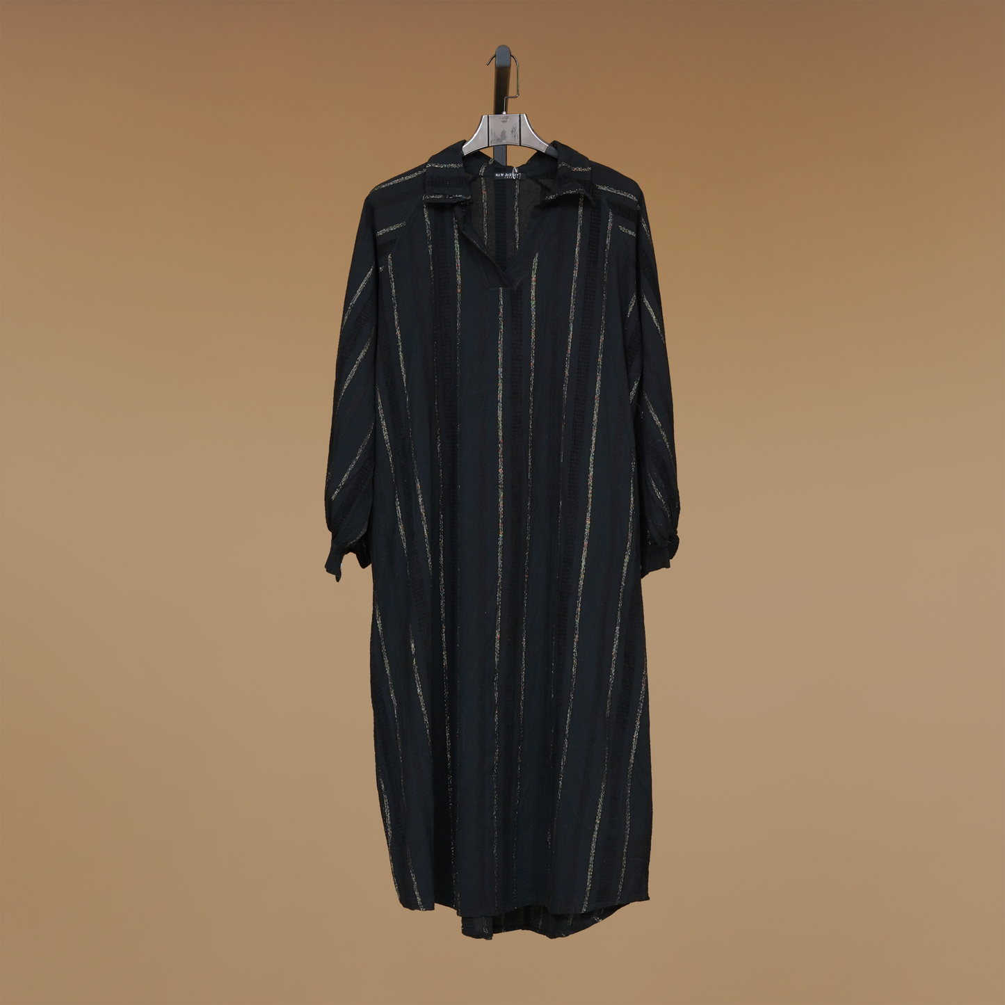 Glinting Collar Sophistication Dream